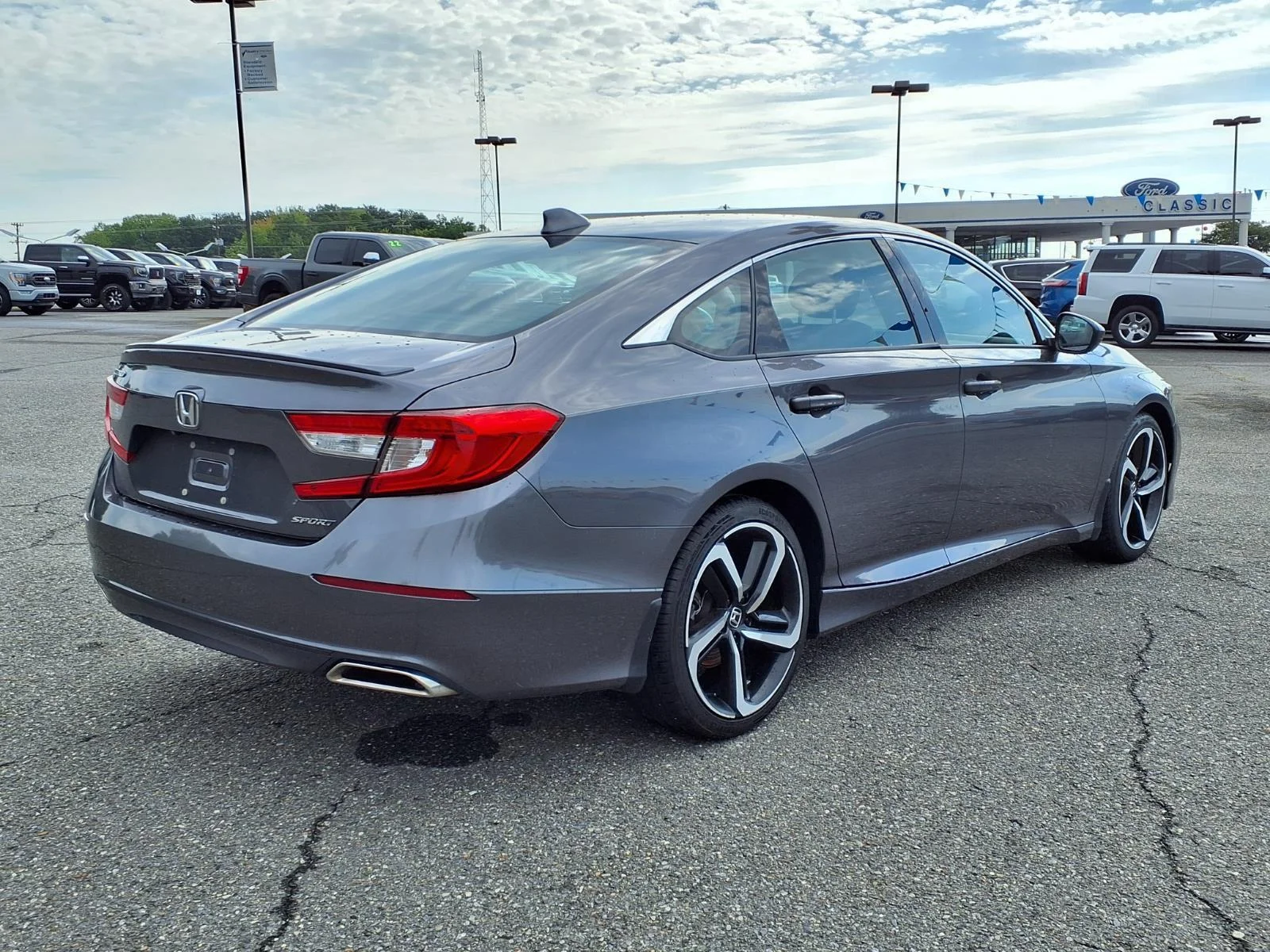 Used 2019 Modern Steel Metallic Honda Sport 1.5T image 2