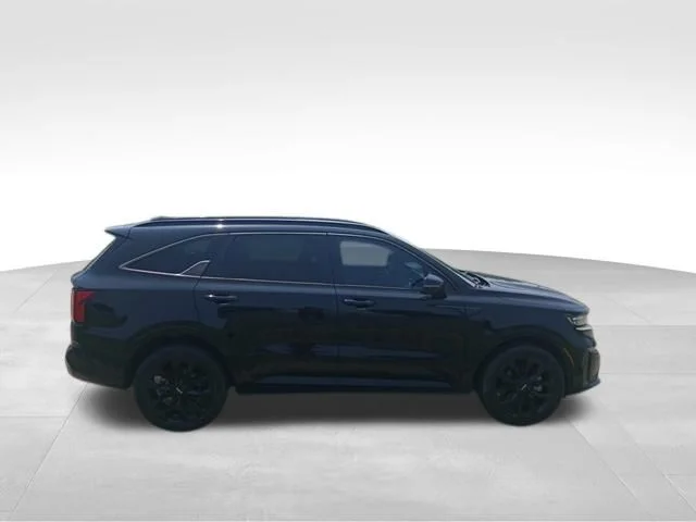 Used 2022 Black Kia SX image 2