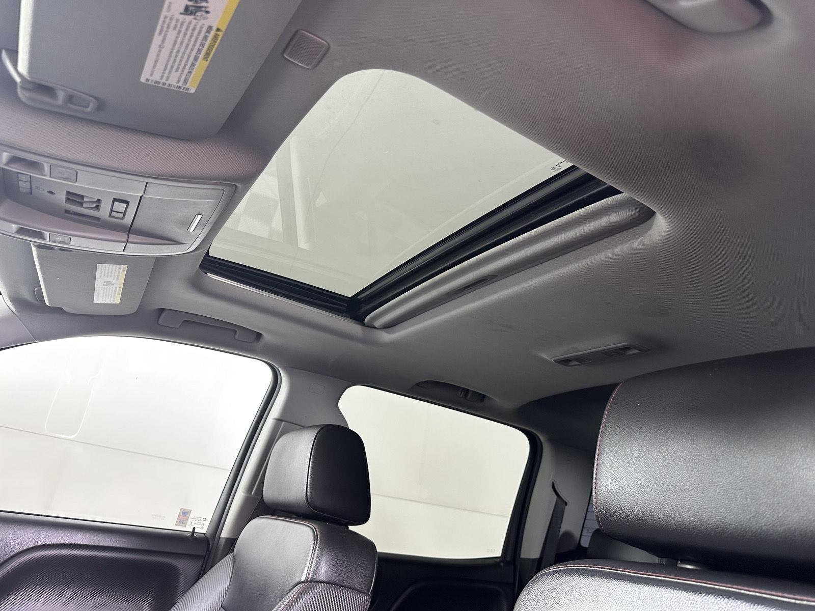 Used 2018 Summit White GMC SLT image 22