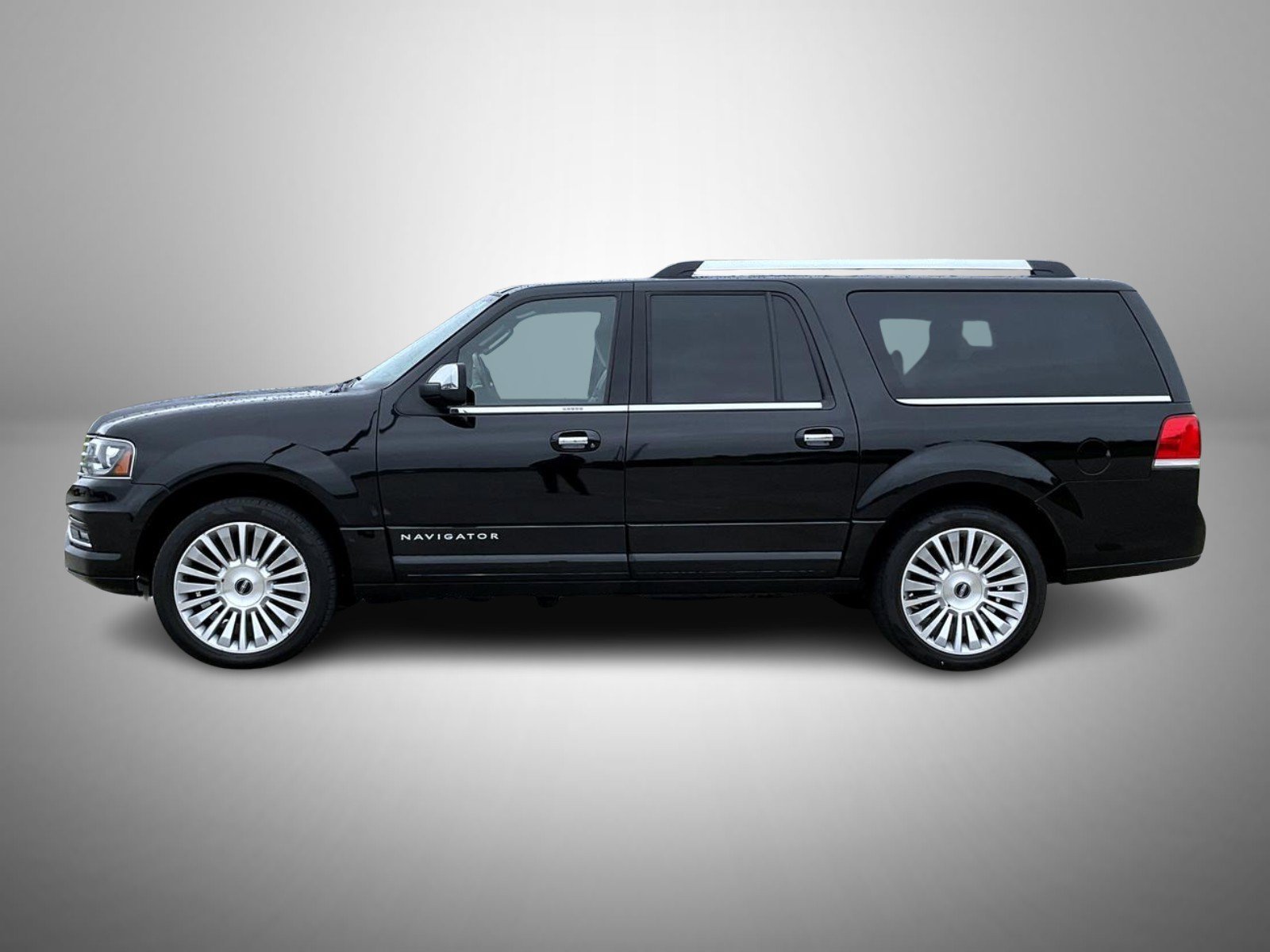 Used 2015 Black Lincoln Base image 8