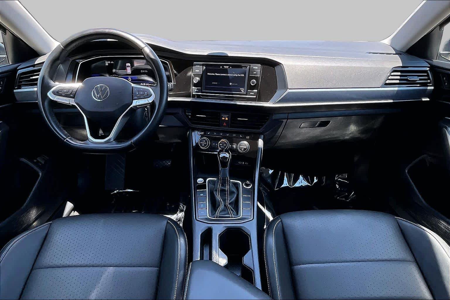Used 2024 Platinum Gray Metallic Volkswagen SE image 14