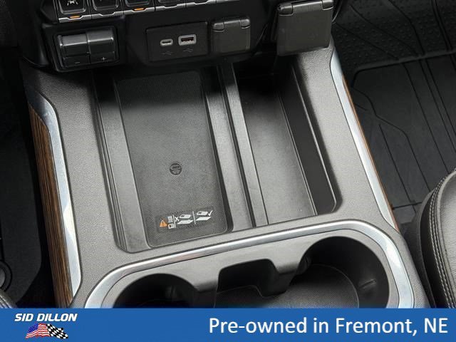 Used 2021 Iridescent Pearl Tricoat Chevrolet High Country image 13