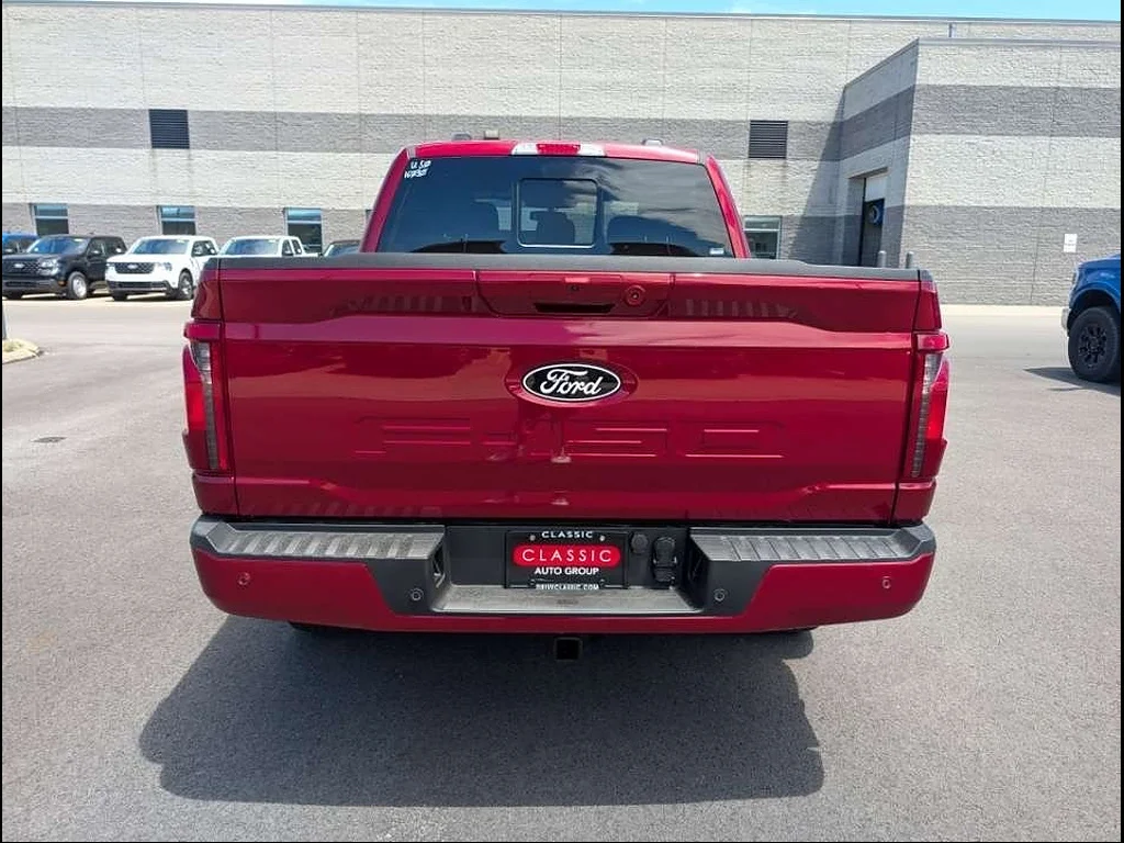 New 2026 Ruby Red Metallic Tinted Clearcoat Ford XLT image 4