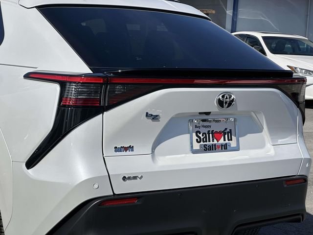 2026 Toyota bZ XLE - Photo 12