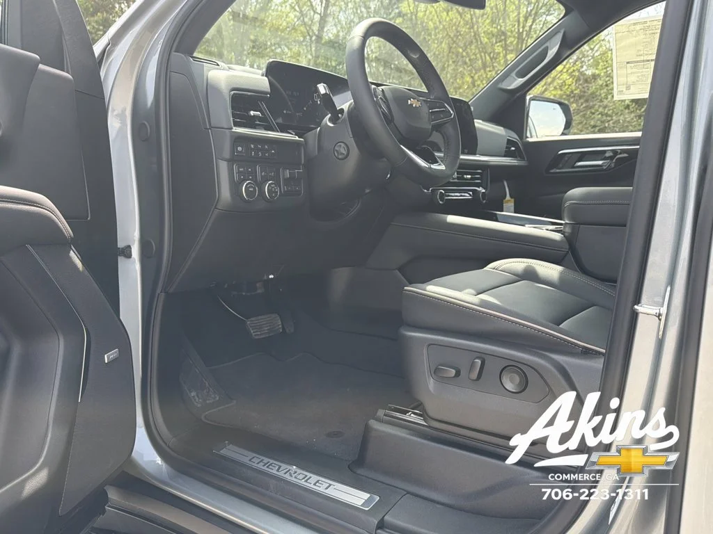 2026 Chevrolet Suburban Premier - Photo 15