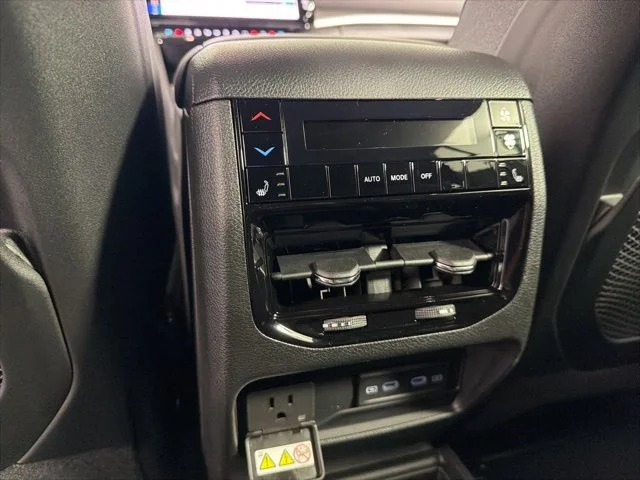 New 2026 White/off-white Jeep Limited image 27