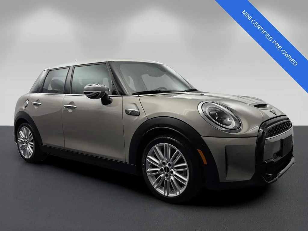 2024 MINI Hardtop Cooper S's photo