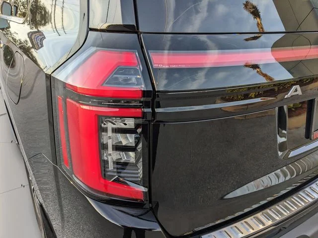 2026 Nissan Armada Platinum Reserve - Photo 10