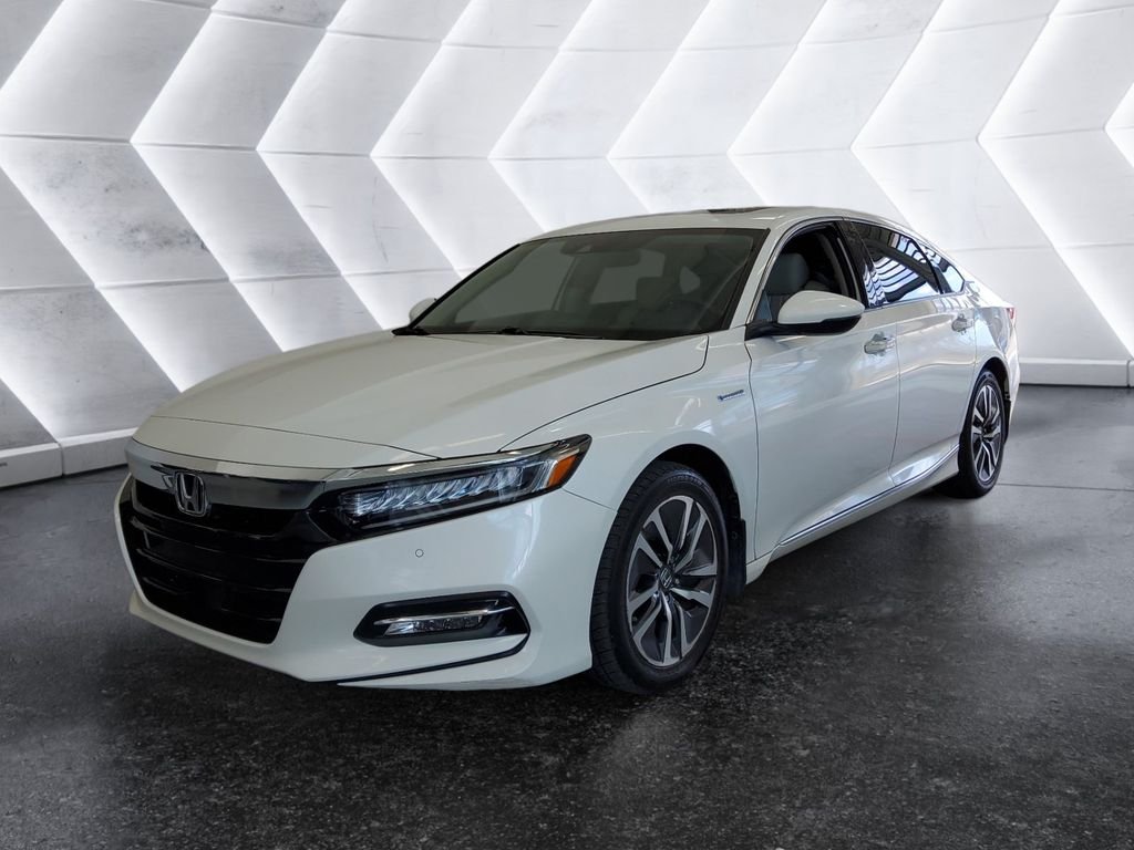 Used 2018  Honda Touring image 3