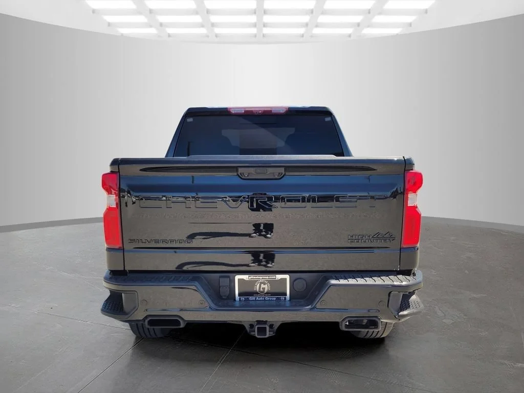 Used 2024 Black Chevrolet High Country image 5