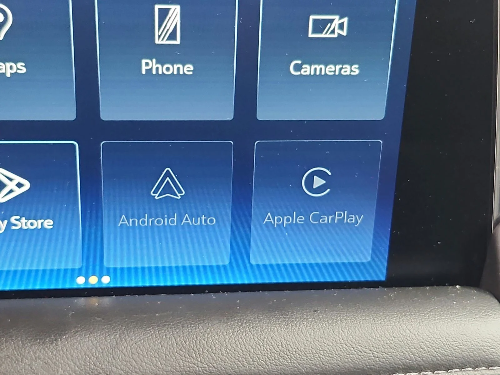 Used 2023 Gray Chevrolet LT image 29