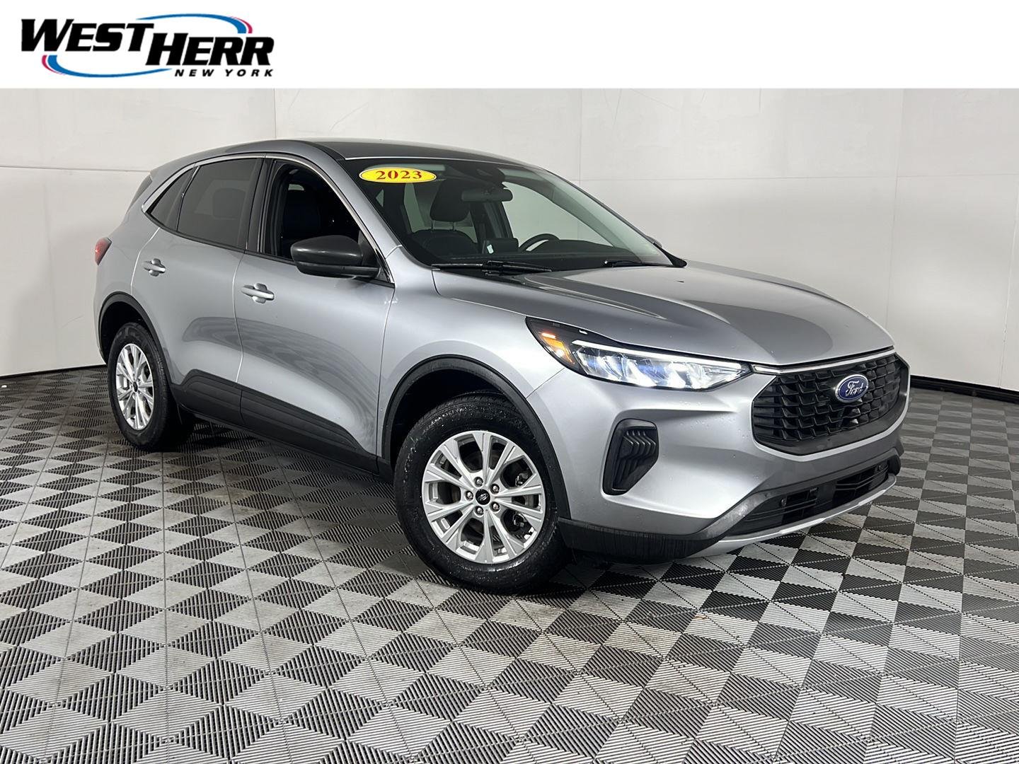 Used 2023 Iconic Silver Ford Active image 1