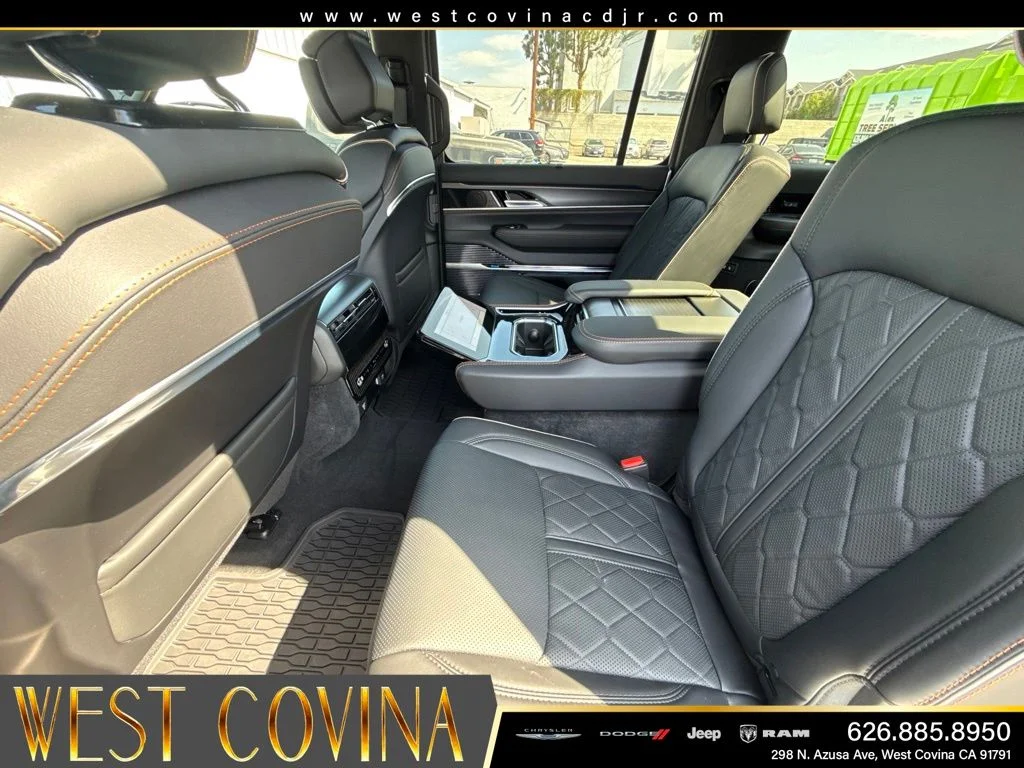 New 2026 Baltic Gray Metallic Clearcoat Jeep Summit Reserve image 26