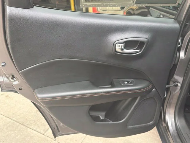 Used 2020 Gray Jeep Limited image 12
