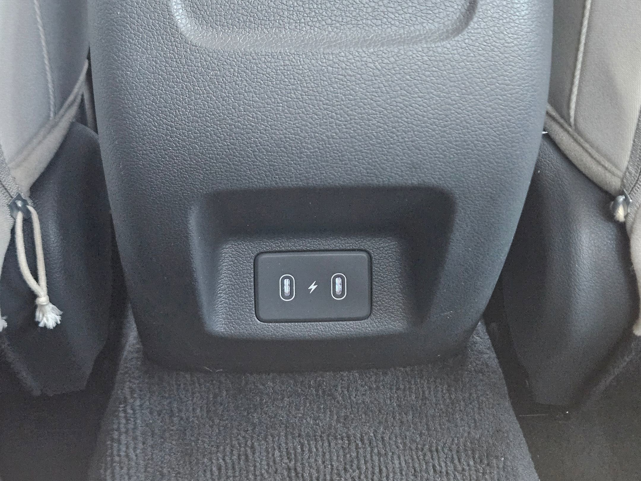 Used 2025 Aero Silver Hyundai SEL image 27