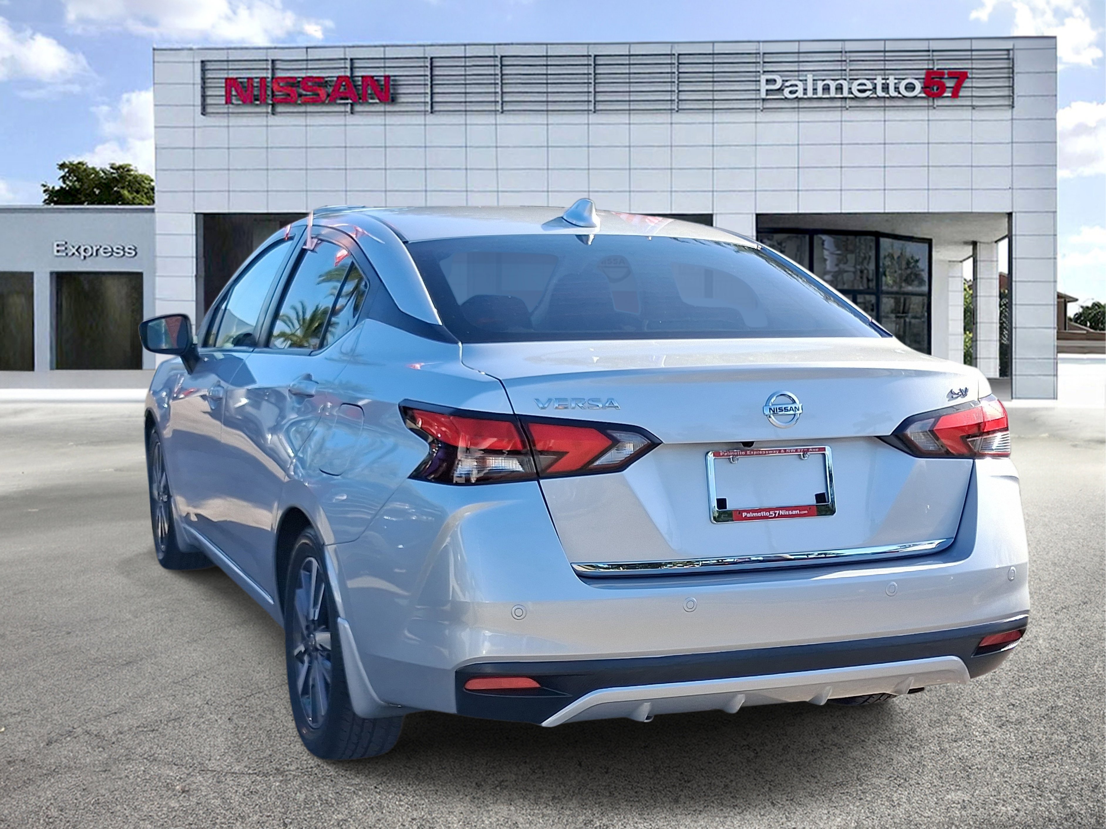 Certified Used 2020 Silver Nissan 1.6 SV image 4
