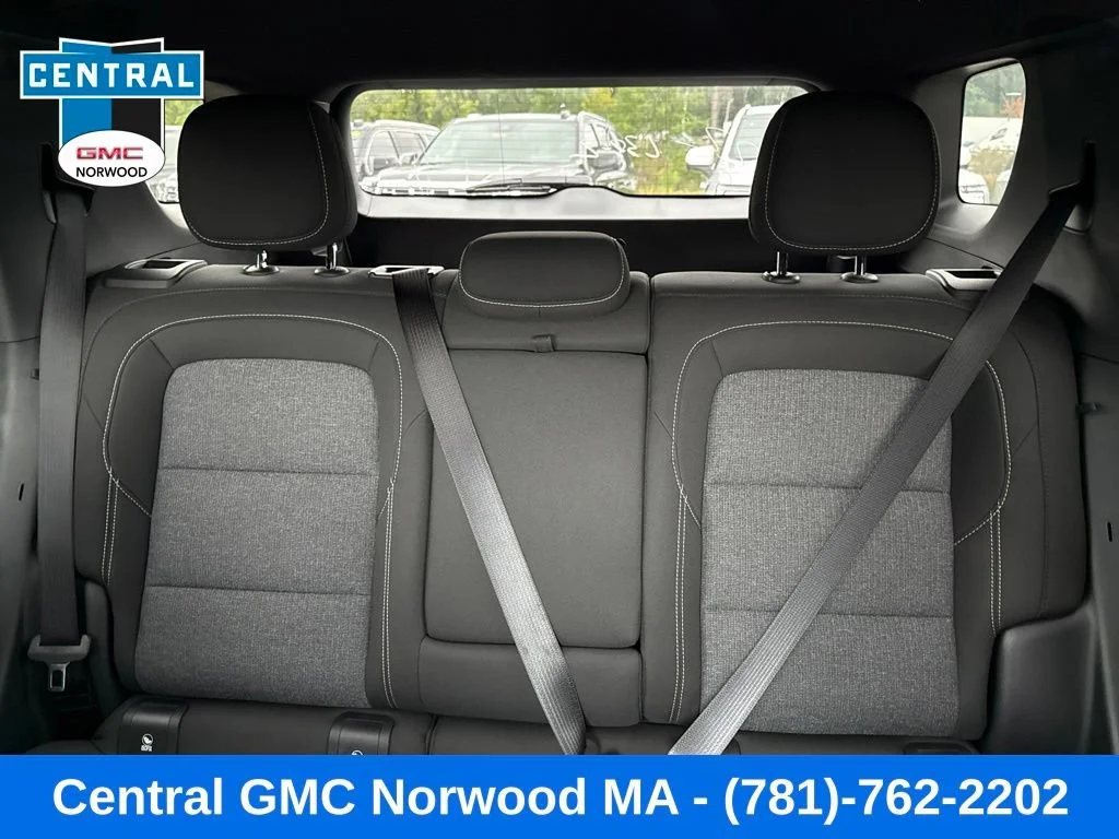 New 2027 Summit White GMC Elevation image 22