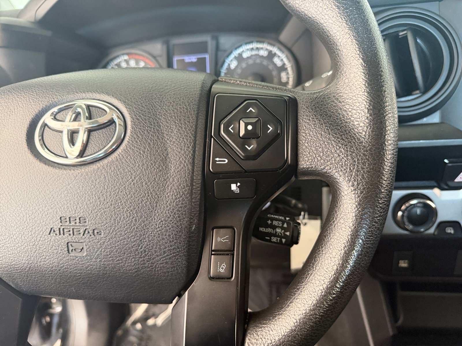 Used 2018 Midnight Black Metallic Toyota SR image 12