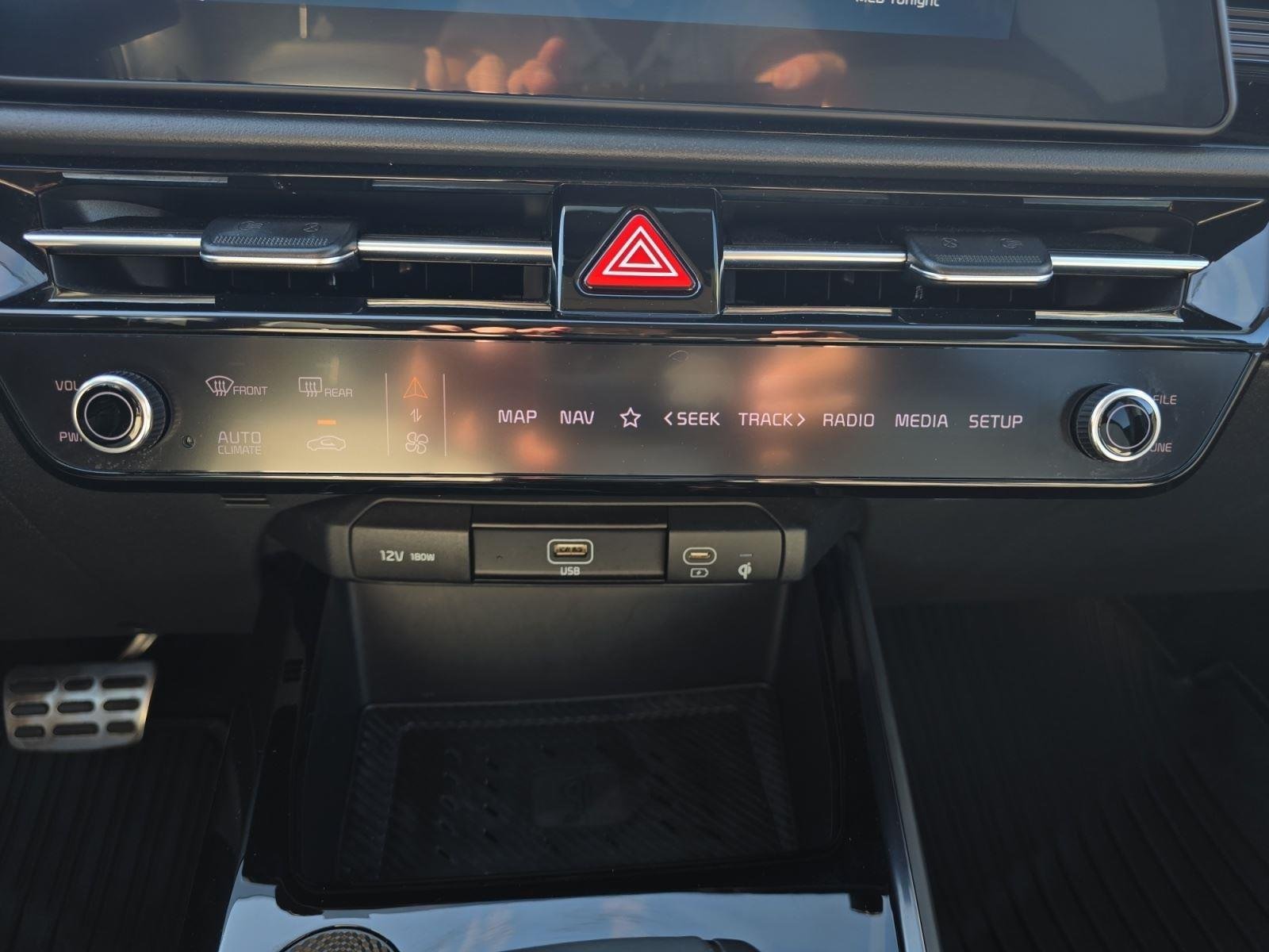 Used 2023 Snow White Pearl Kia SX Touring image 21