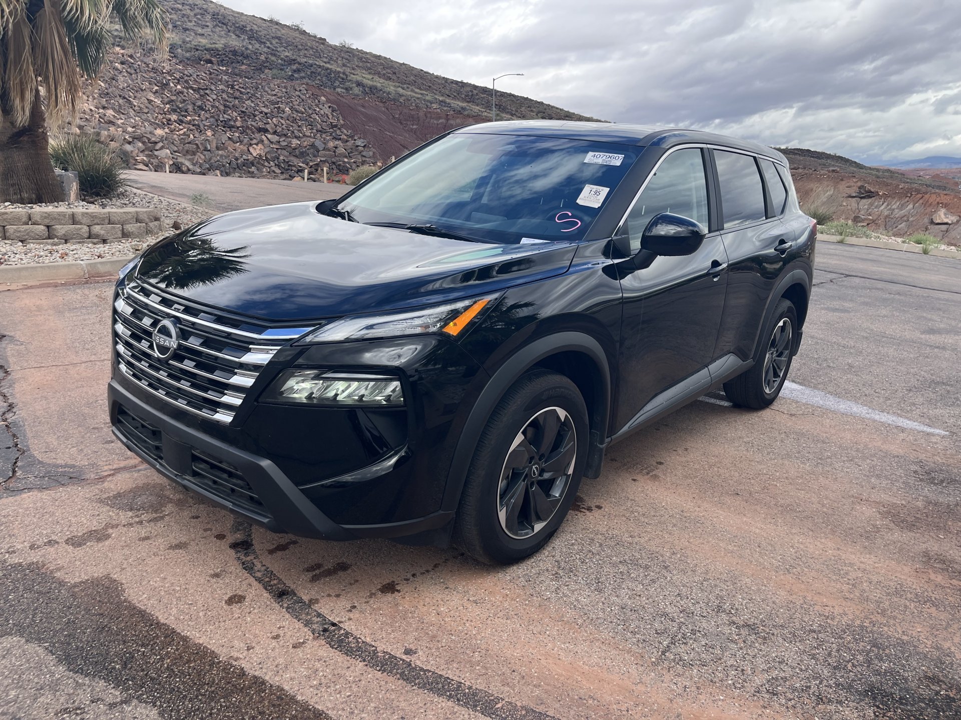 2026 Nissan Rogue SV - Photo 8