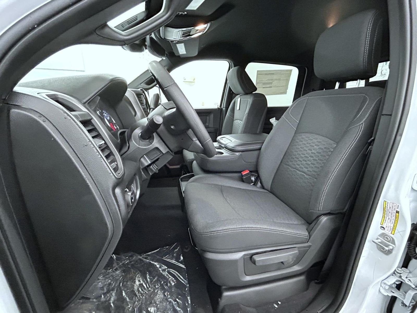 New 2026 Bright White Clear-Coat Exterior Paint RAM Tradesman image 10