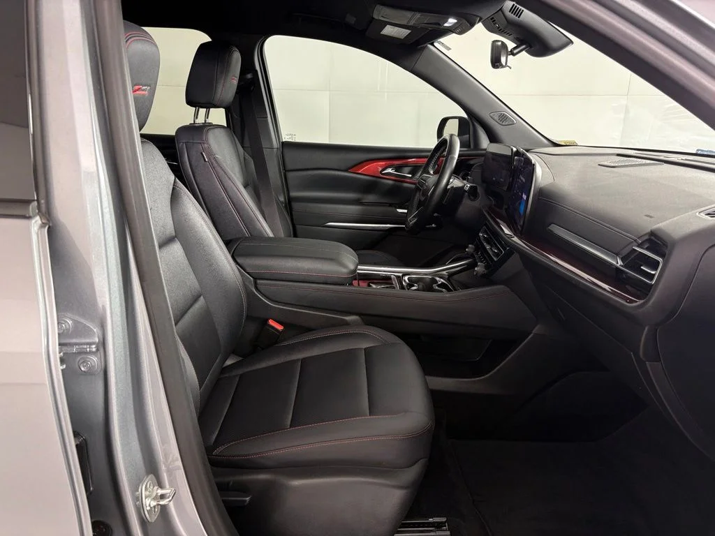 Used 2024 Gray Chevrolet Z71 image 49