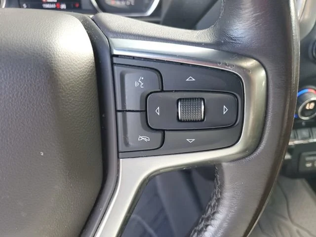 Used 2021 SILVER ICE METALLIC Chevrolet LT image 17