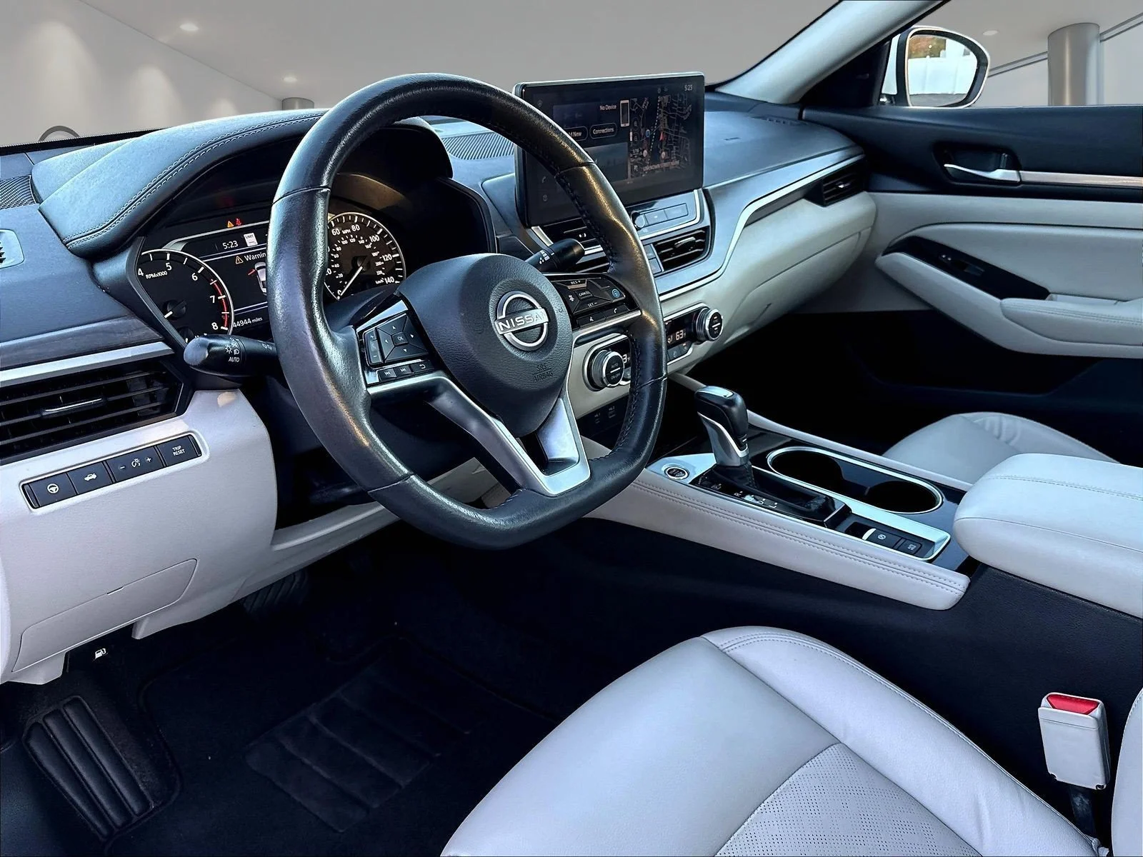 Certified Used 2024 Pearl White Nissan 2.5 SL image 20