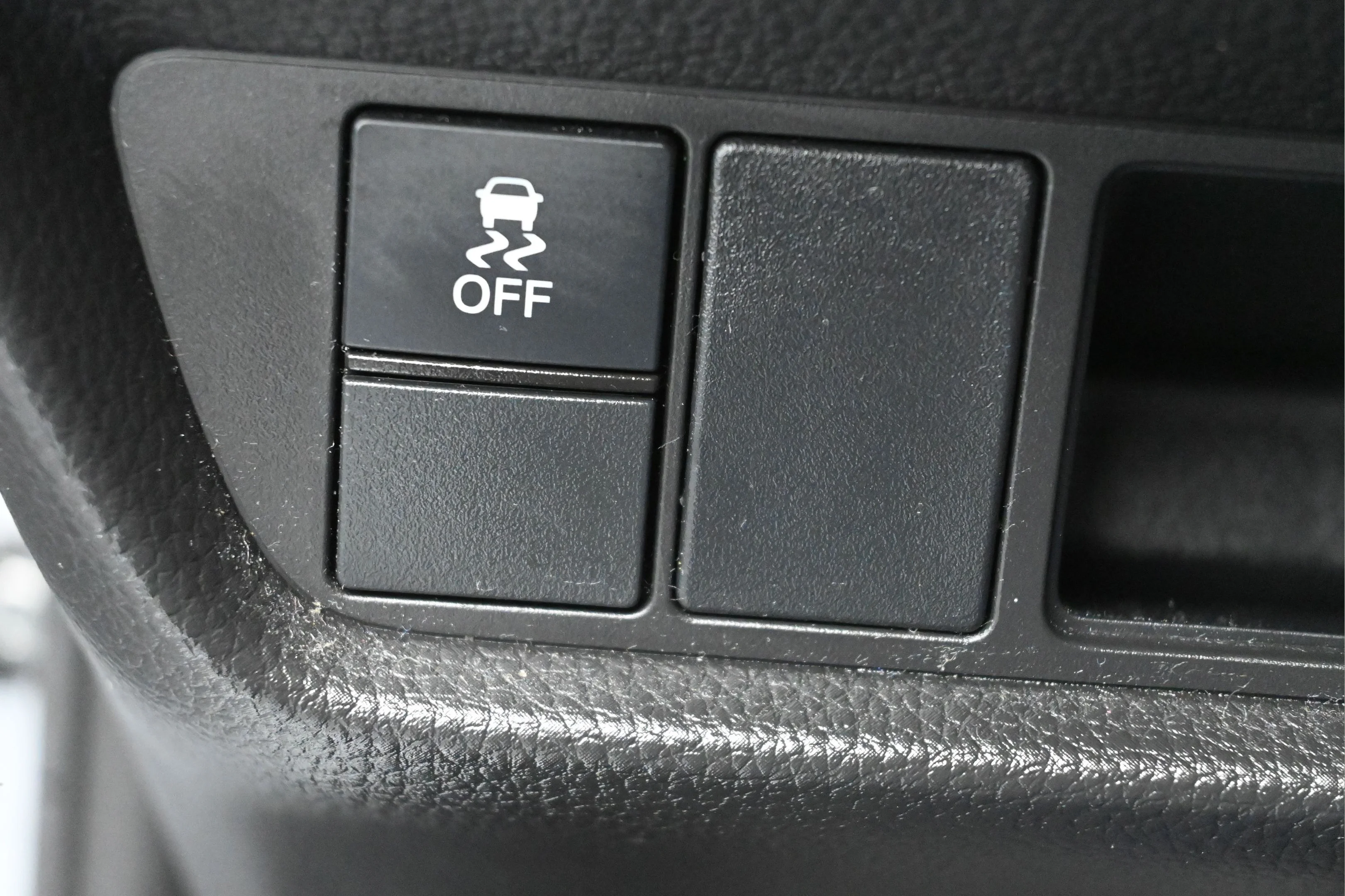 Used 2024 Silver Honda EX-L image 17