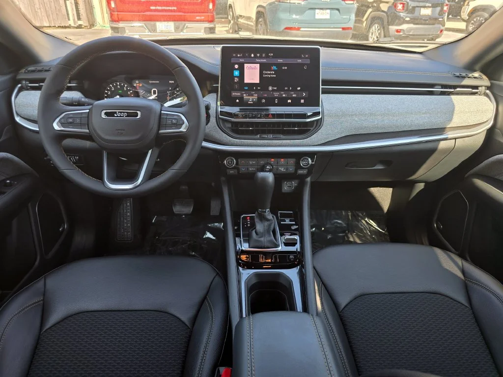New 2026 White Jeep Latitude image 6