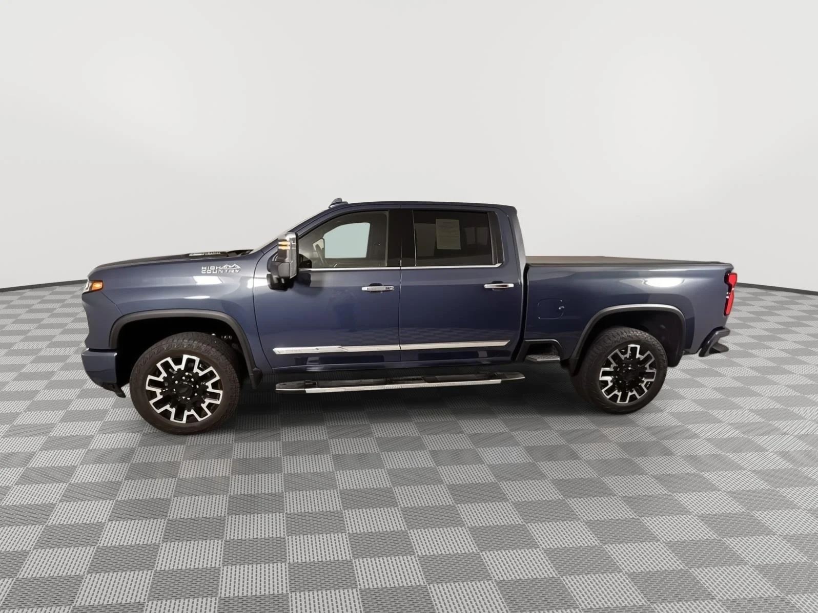 Used 2024 Lakeshore Blue Metallic Chevrolet High Country image 10