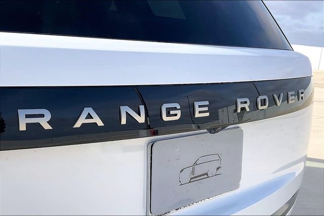 New 2026 Fuji White Land Rover SE image 9