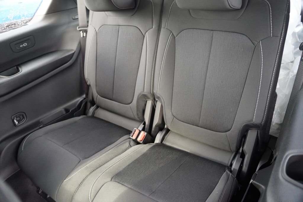 New 2026 Silver Zynith Exterior Paint Jeep Laredo image 12