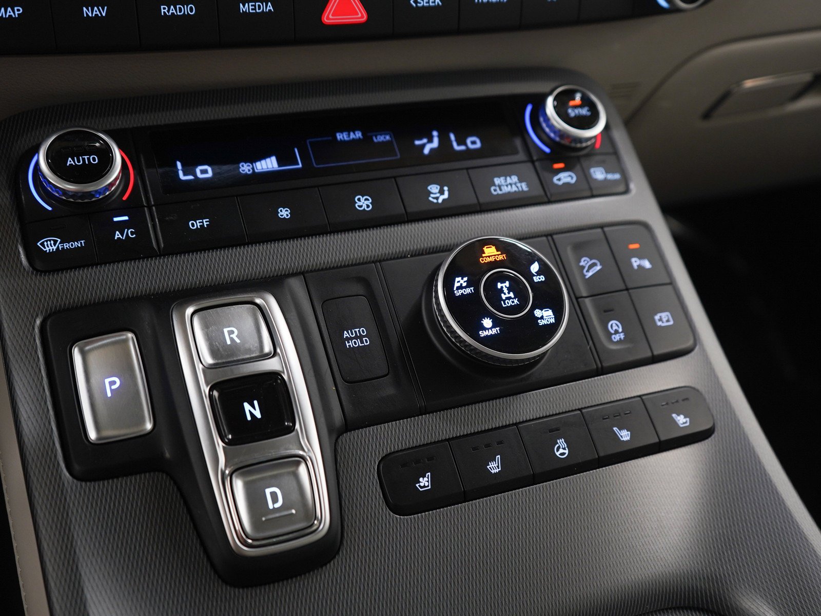 2024 Hyundai Palisade Limited - Photo 33