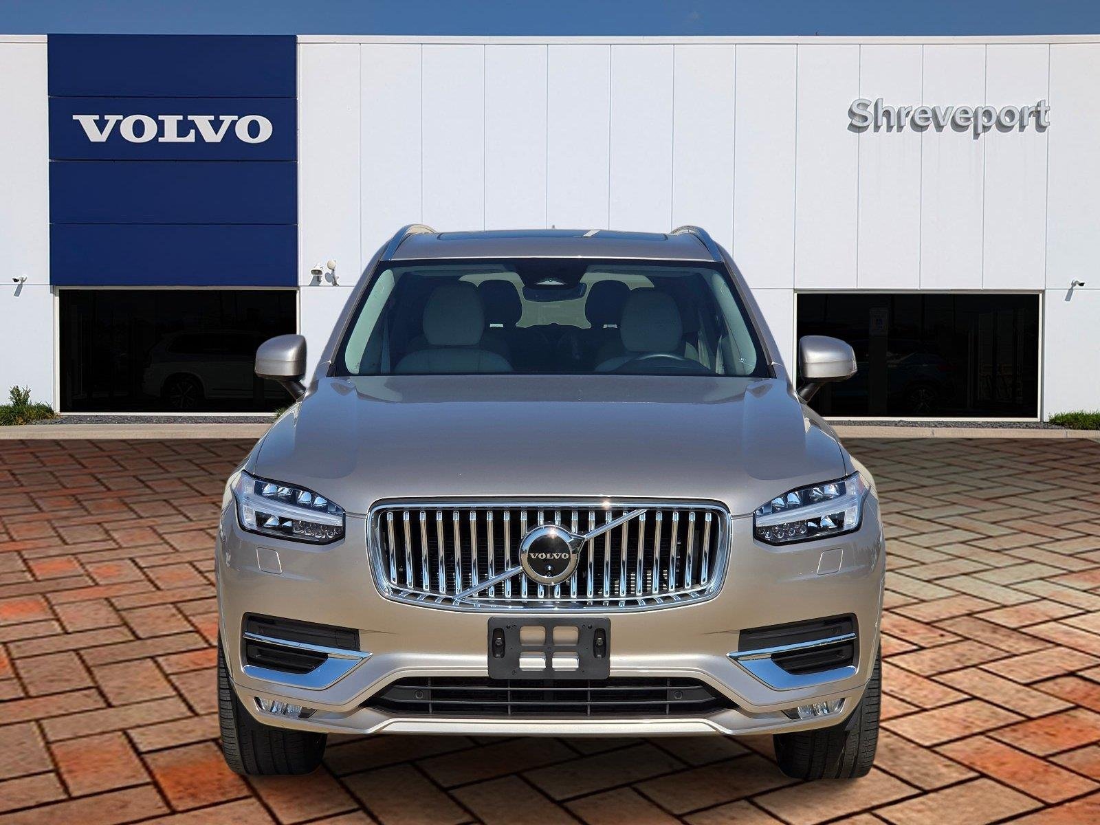 Used 2023 Bright Dusk Metallic Volvo Plus image 2