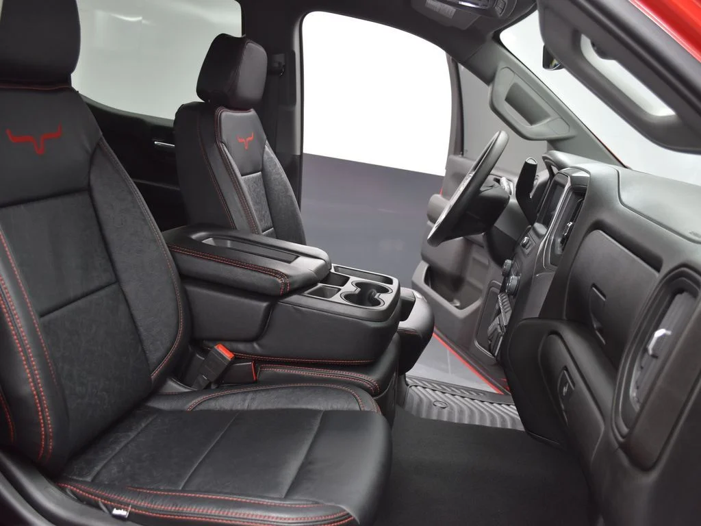 Used 2022 Red Chevrolet Custom image 19