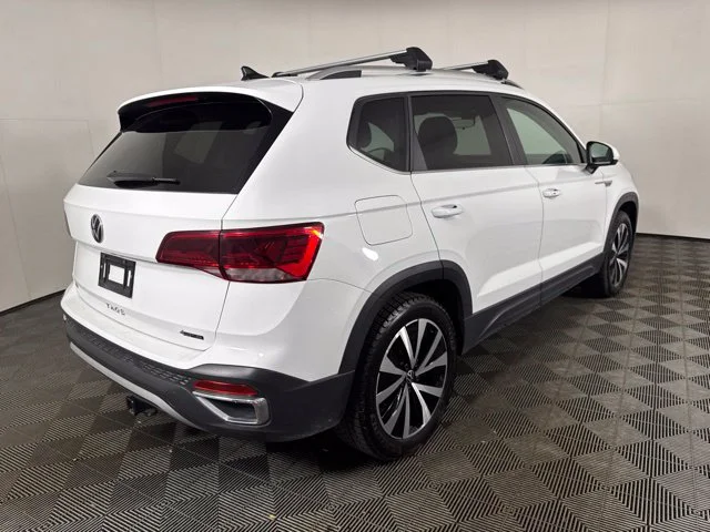 Used 2023  Volkswagen 1.5T SE image 3