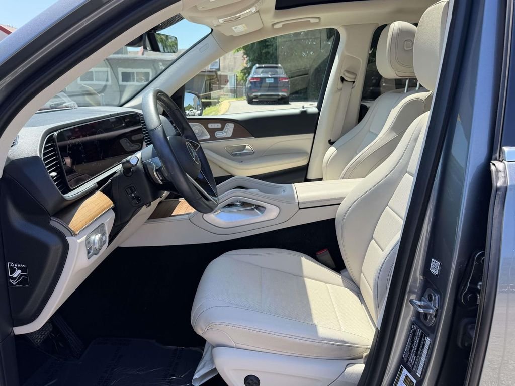 Used 2024 Gray Mercedes-Benz GLE 450 image 16