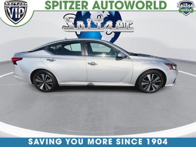 Used 2021 Silver Nissan 2.5 SV image 17