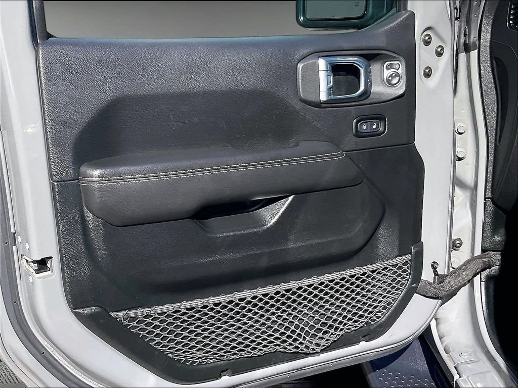 Used 2021 Gray Jeep Unlimited Sahara image 9