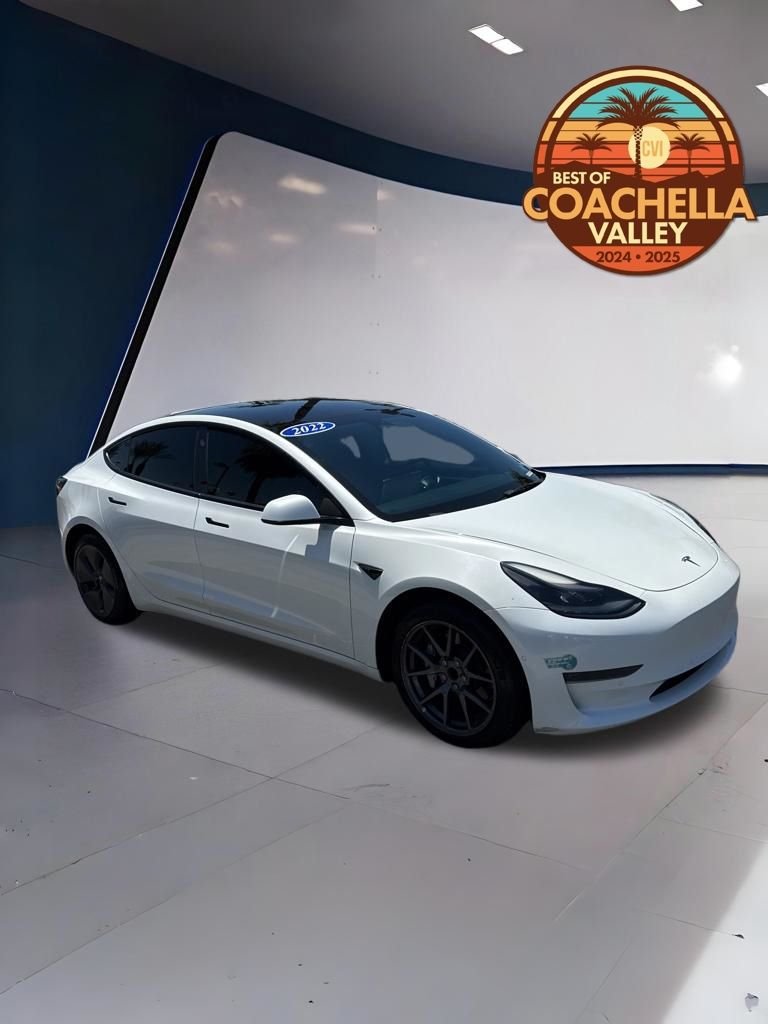2022 Tesla Model 3 Standard Range Plus's photo