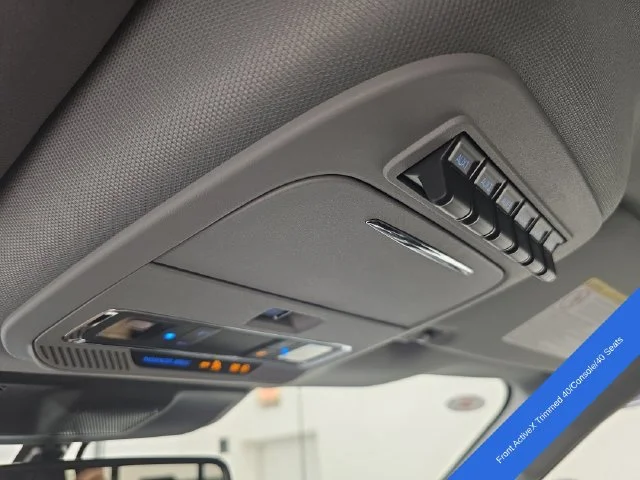 New 2027 Oxford White Ford F-350® Lariat® image 27