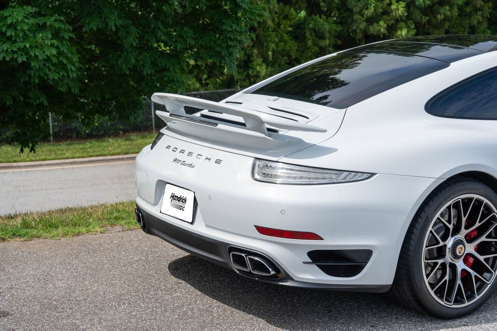 Certified Used 2015 White Porsche  image 14