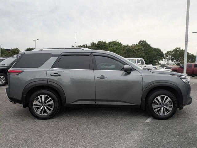 Used 2025 Gray Nissan SL image 6