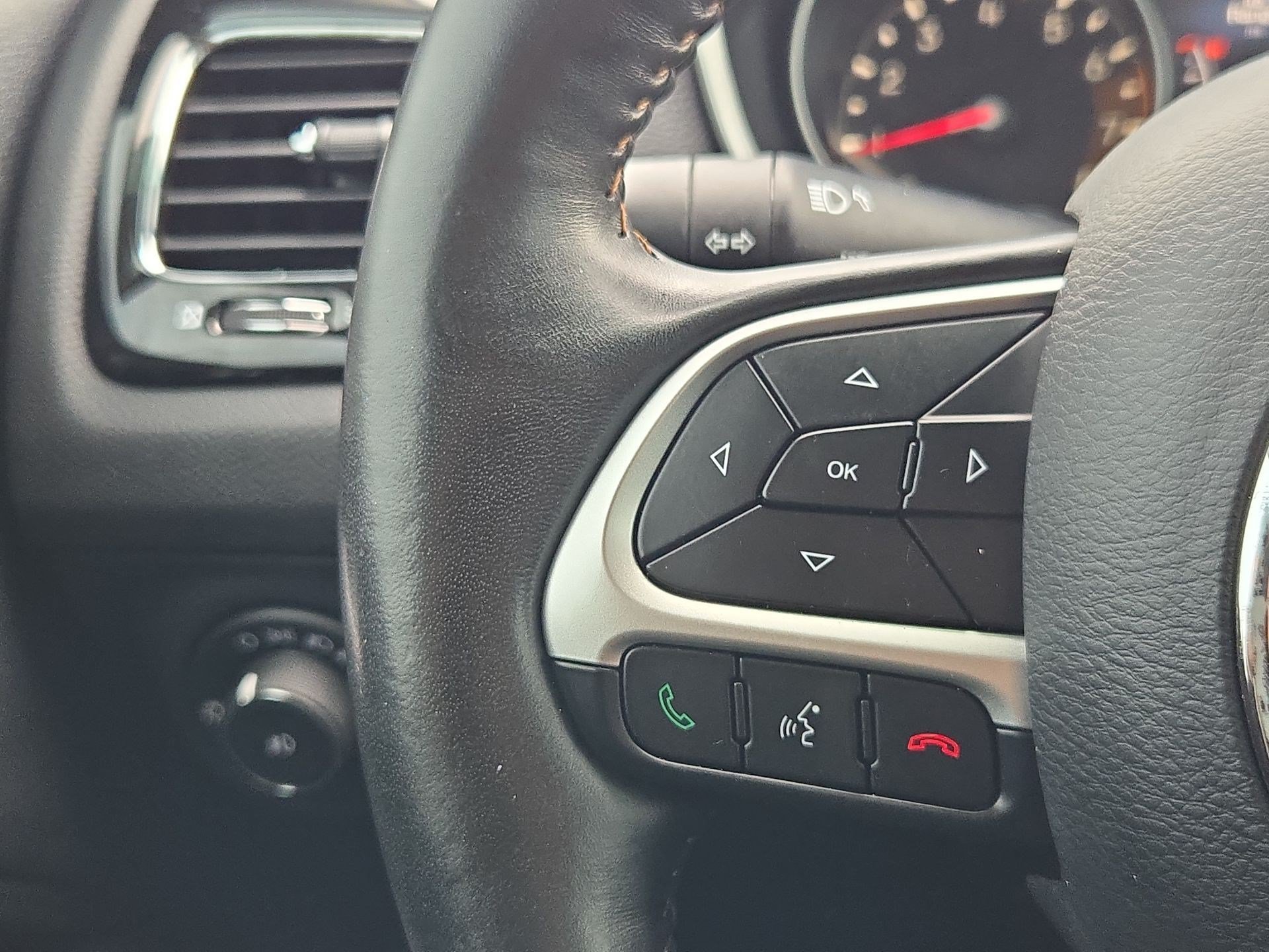 Used 2019 White Clearcoat Jeep Limited image 15