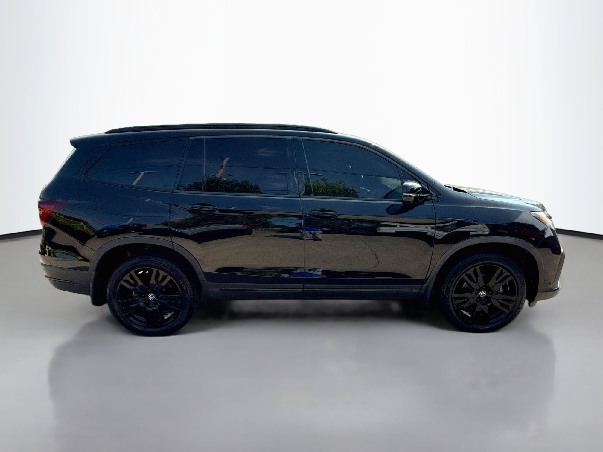 Used 2021 Crystal Black Pearl Honda Black Edition image 8