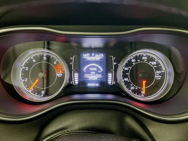 2020 Jeep Cherokee Latitude Plus - Photo 14