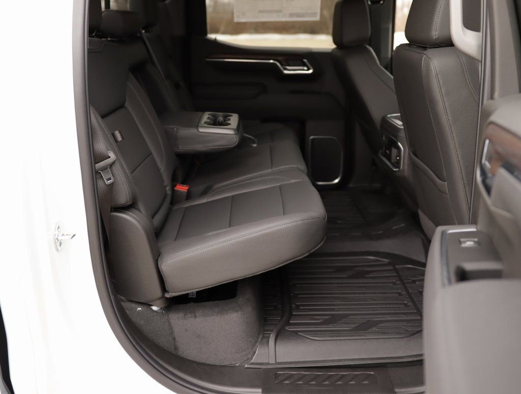 New 2026 Glacier White Tricoat GMC SLT image 31