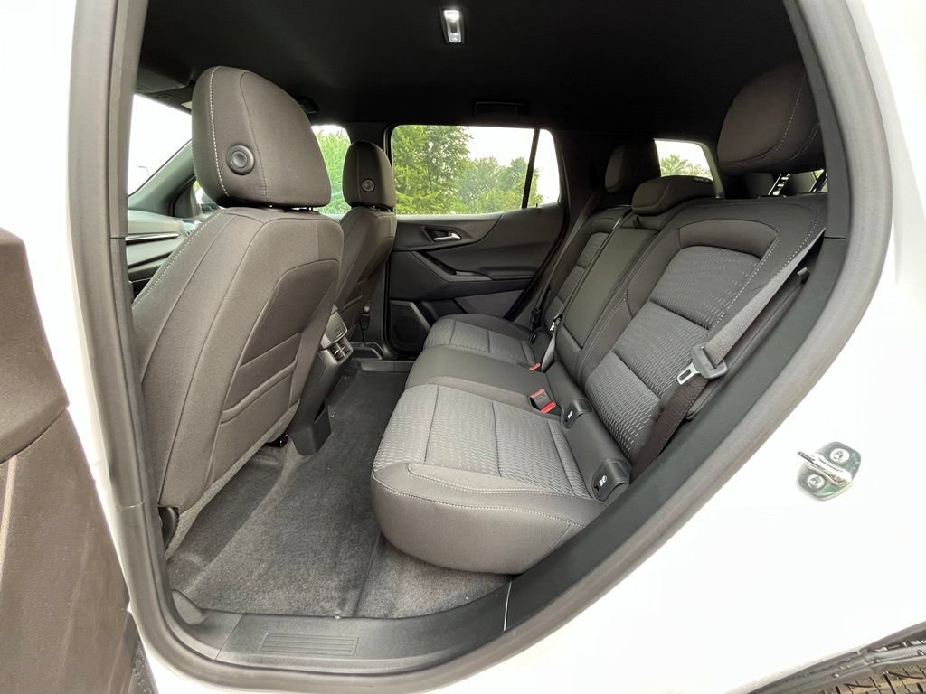 2027 Chevrolet Equinox LT - Photo 14