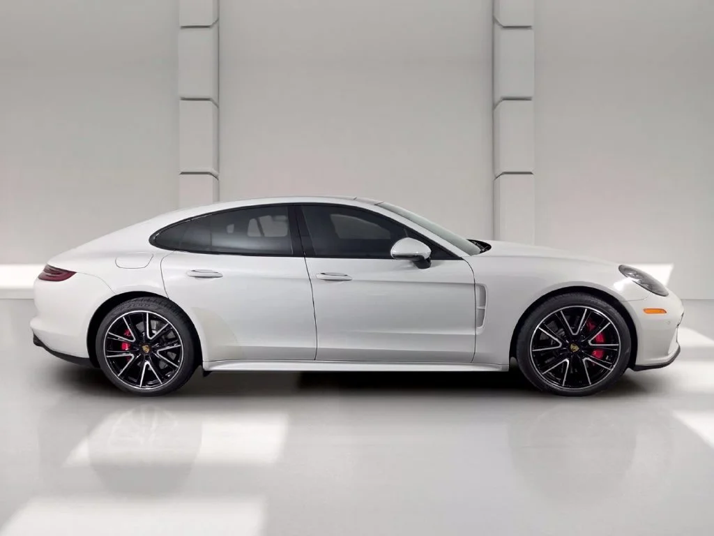 Used 2020 Chalk Porsche Turbo image 4